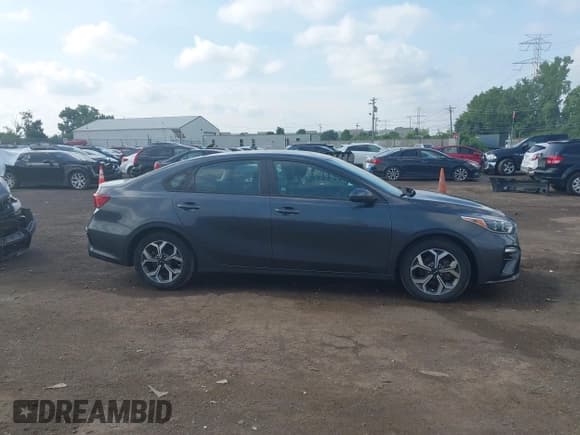 ✅ 2020 Kia Forte FE • VIN: 3KPF24AD5LE253761 • Lot: 42858628. Listed on IAAI with 76,599 mi. Free auction sales archive from the USA and detailed vehicle history report at DreamBid. Image 13.
