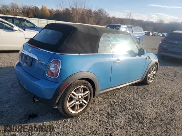 ✅ 2014 MINI Convertible • VIN: WMWZN3C55ET861081 • Lot: 91833055. Wystawiony na Copart z przebiegiem 78 885 mil. Bezpłatny archiwum sprzedaży aukcyjnych z USA i szczegółowy raport historii pojazdu na DreamBid. Zdjęcie 3.