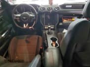 ✅ 2015 Ford Mustang V6 • VIN: 1FA6P8AM0F5410823 • Lot: 94743615. Wystawiony na Copart z przebiegiem 113 039 mil. Bezpłatny archiwum sprzedaży aukcyjnych z USA i szczegółowy raport historii pojazdu na DreamBid. Zdjęcie 8.