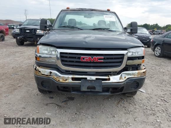 ✅ 2003 GMC Sierra 2500HD Work Truck • VIN: 1GTHK24U73E333003 • Лот: 43195073. Опубликован ранее на IAAI с пробегом 194 431 миль. Бесплатный доступ к архиву аукционных продаж из США и подробный отчёт об истории автомобиля на DreamBid. Изображение 6.