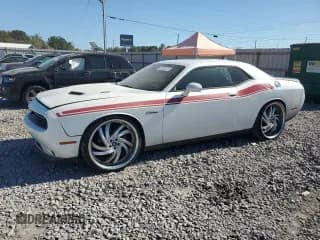 ✅ 2015 Dodge Challenger R/T Plus • VIN: 2C3CDZBT0FH811481 • Lot: 87079175. Wystawiony na Copart z przebiegiem 158 587 mil. Bezpłatny archiwum sprzedaży aukcyjnych z USA i szczegółowy raport historii pojazdu na DreamBid. Zdjęcie 1.