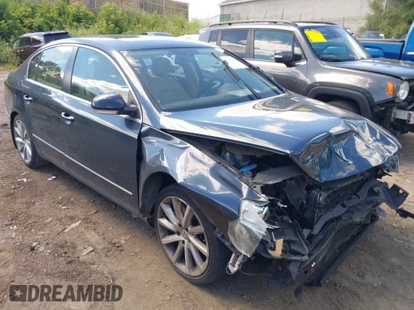 ✅ 2008 Volkswagen Passat VR6 • VIN: WVWDU73C78E053569 • Lot: 42761428. Listed on IAAI with 223,296 mi. Free auction sales archive from the USA and detailed vehicle history report at DreamBid. Image 6.