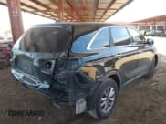 ✅ 2019 Kia Sorento LX • VIN: 5XYPG4A35KG512733 • Lot: 42852659. Wystawiony na IAAI z przebiegiem 131 050 mil. Bezpłatny archiwum sprzedaży aukcyjnych z USA i szczegółowy raport historii pojazdu na DreamBid. Zdjęcie 4.