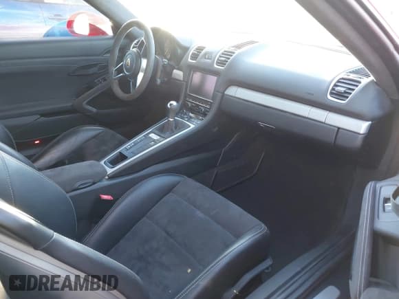 ✅ 2016 Porsche Cayman GT4 • VIN: WP0AC2A84GK191352 • Lot: 41313199. Listed on IAAI with 47,487 mi. Free auction sales archive from the USA and detailed vehicle history report at DreamBid. Image 5.