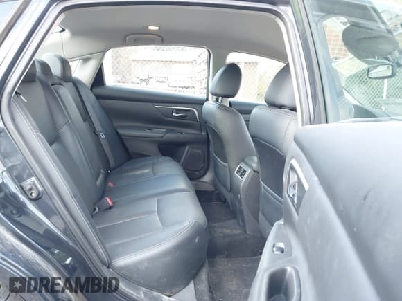 ✅ 2018 Nissan Altima S • VIN: 1N4AL3AP2JC166342 • Лот: 43585540. Опубликован ранее на IAAI с пробегом 122 450 миль. Бесплатный доступ к архиву аукционных продаж из США и подробный отчёт об истории автомобиля на DreamBid. Изображение 8.