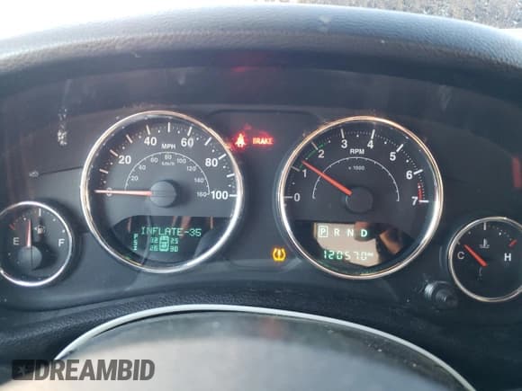 ✅ 2016 Jeep Wrangler Willys Wheeler • VIN: 1C4AJWAG0GL187636 • Lot: 89872005. Listed on Copart with 120,570 mi. Free auction sales archive from the USA and detailed vehicle history report at DreamBid. Image 9.