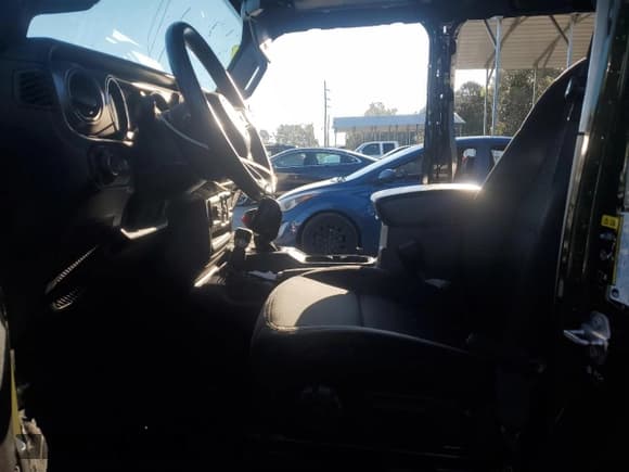 ✅ 2021 Jeep Gladiator Freedom • VIN: 1C6HJTAG8ML592059 • Лот: 50199455. Опубликован ранее на Copart с пробегом 59 677 миль. Бесплатный доступ к архиву аукционных продаж из США и подробный отчёт об истории автомобиля на DreamBid. Изображение 7.