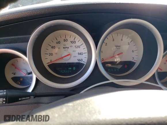 2006 Dodge Charger R/T z VIN 2B3KA53H26H398869, wystawiony jako Copart lot #73536984 z przebiegiem 152 284 mil mil oraz Szkoda całkowita • Salvage title. Historia ofert i sprzedaży dostępna na DreamBid. Obrazek 9.