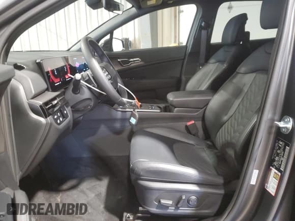 ✅ 2026 Kia Sportage X-Line • VIN: KNDPVDDGXT7267057 • Lot: 85686955. Wystawiony na Copart z przebiegiem 8 778 mil. Bezpłatny archiwum sprzedaży aukcyjnych z USA i szczegółowy raport historii pojazdu na DreamBid. Zdjęcie 7.