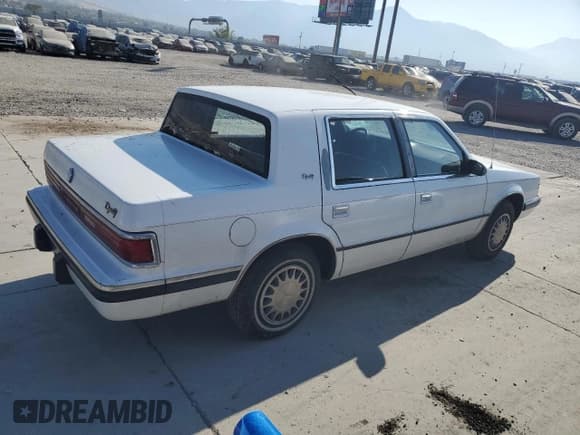 ✅ 1993 Dodge Dynasty • VIN: 1B3XC4632PD153627 • Lot: 75645834. Listed on Copart with 199,336 mi. Free auction sales archive from the USA and detailed vehicle history report at DreamBid. Image 3.