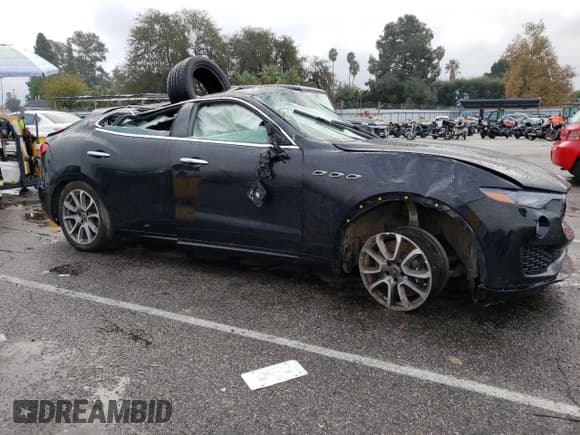 ✅ 2020 Maserati Levante S • VIN: ZN661YUA6LX344595 • Лот: 82398973. Опубликован ранее на Copart с пробегом 71 764 миль. Бесплатный доступ к архиву аукционных продаж из США и подробный отчёт об истории автомобиля на DreamBid. Изображение 4.