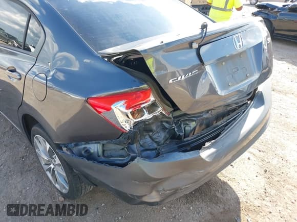 ✅ 2012 Honda Civic Si • VIN: 2HGFB6E50CH703109 • Lot: 43374059. Wystawiony na IAAI z przebiegiem 148 485 mil. Bezpłatny archiwum sprzedaży aukcyjnych z USA i szczegółowy raport historii pojazdu na DreamBid. Zdjęcie 6.