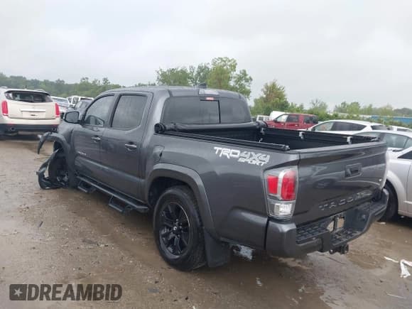 ✅ 2022 Toyota Tacoma SR • VIN: 3TYCZ5AN6NT071805 • Лот: 42881063. Опубликован ранее на IAAI с пробегом 32 177 миль. Бесплатный доступ к архиву аукционных продаж из США и подробный отчёт об истории автомобиля на DreamBid. Изображение 2.