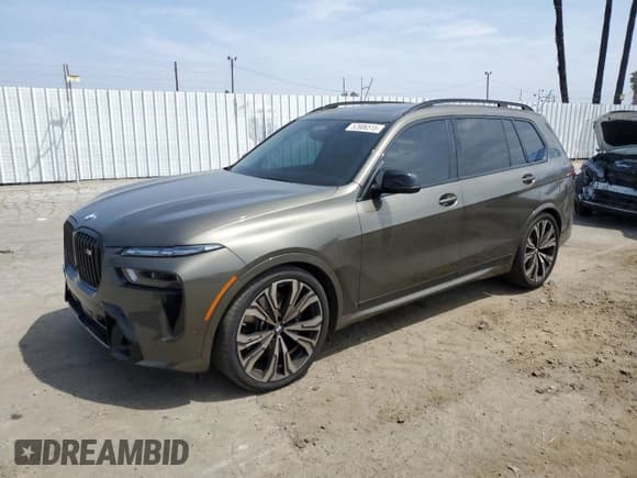 ✅ 2025 BMW X7 M60i • VIN: 5UX33EM00S9W91846 • Lot: 52806515. Wystawiony na Copart z przebiegiem 8 035 mil. Bezpłatny archiwum sprzedaży aukcyjnych z USA i szczegółowy raport historii pojazdu na DreamBid. Zdjęcie 1.