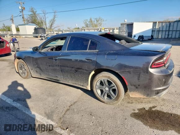 ✅ 2019 Dodge Charger SXT • VIN: 2C3CDXBG0KH707686 • Lot: 85947115. Wystawiony na Copart z przebiegiem 85 160 mil. Bezpłatny archiwum sprzedaży aukcyjnych z USA i szczegółowy raport historii pojazdu na DreamBid. Zdjęcie 2.