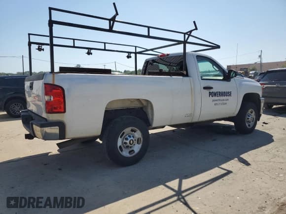 ✅ 2014 Chevrolet Silverado 2500HD Work Truck • VIN: 1GC0CVCG0EF102061 • Lot: 60819715. Wystawiony na Copart z przebiegiem 227 300 mil. Bezpłatny archiwum sprzedaży aukcyjnych z USA i szczegółowy raport historii pojazdu na DreamBid. Zdjęcie 3.