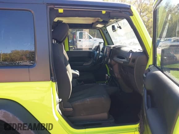 ✅ 2016 Jeep Wrangler Sport • VIN: 1C4AJWAG2GL348584 • Lot: 43492670. Listed on IAAI with 93,047 mi. Free auction sales archive from the USA and detailed vehicle history report at DreamBid. Image 5.