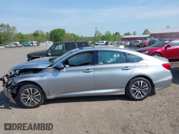 ✅ 2019 Honda Accord EX • VIN: 1HGCV3F48KA008906 • Лот: 42161629. Опубликован ранее на IAAI с пробегом 101 570 миль. Бесплатный доступ к архиву аукционных продаж из США и подробный отчёт об истории автомобиля на DreamBid. Изображение 14.