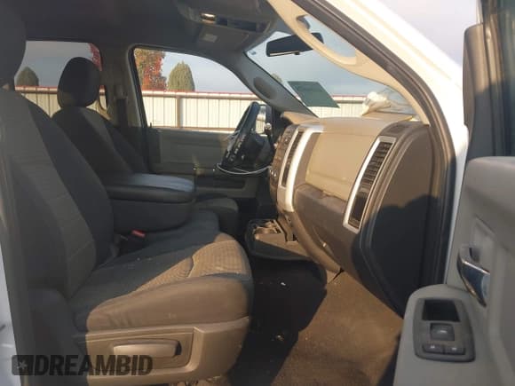 ✅ 2010 Dodge 1500 SLT • VIN: 1D7RV1GP1AS173748 • Lot: 43566678. Listed on IAAI with 169,034 mi. Free auction sales archive from the USA and detailed vehicle history report at DreamBid. Image 5.