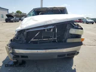 ✅ 2003 Chevrolet Suburban LT • VIN: 3GNEC16Z63G112415 • Lot: 64271614. Wystawiony na Copart z przebiegiem 348 302 mil. Bezpłatny archiwum sprzedaży aukcyjnych z USA i szczegółowy raport historii pojazdu na DreamBid. Zdjęcie 5.