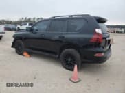 ✅ 2022 Lexus GX 460 • VIN: JTJKM7BX2N5310559 • Lot: 45107405. Wystawiony na Copart z przebiegiem 28 484 mil. Bezpłatny archiwum sprzedaży aukcyjnych z USA i szczegółowy raport historii pojazdu na DreamBid. Zdjęcie 2.