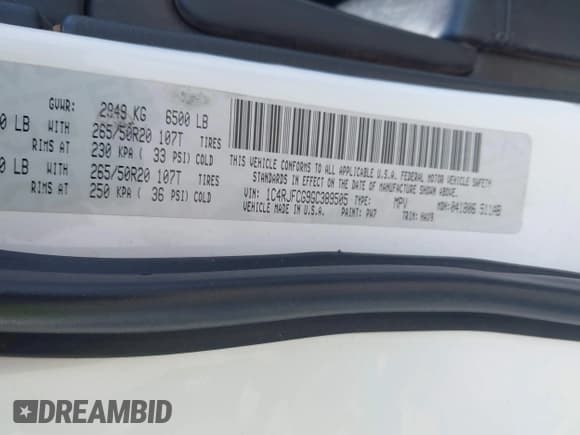 ✅ 2016 Jeep Grand Cherokee Overland • VIN: 1C4RJFCG9GC389505 • Lot: 42608098. Wystawiony na IAAI z przebiegiem 145 610 mil. Bezpłatny archiwum sprzedaży aukcyjnych z USA i szczegółowy raport historii pojazdu na DreamBid. Zdjęcie 9.