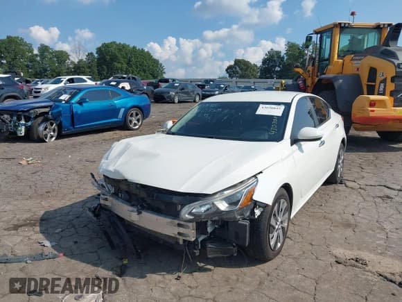 ✅ 2020 Nissan Altima S • VIN: 1N4BL4BV0LC167838 • Lot: 43030845. Wystawiony na IAAI z przebiegiem 78 008 mil. Bezpłatny archiwum sprzedaży aukcyjnych z USA i szczegółowy raport historii pojazdu na DreamBid. Zdjęcie 17.