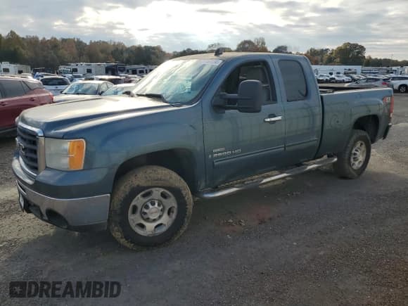 ✅ 2008 GMC Sierra 2500HD SLT • VIN: 1GTHK29668E164867 • Lot: 75648834. Listed on Copart with Not provided. Free auction sales archive from the USA and detailed vehicle history report at DreamBid. Image 1.