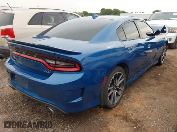 ✅ 2023 Dodge Charger R/T • VIN: 2C3CDXCT4PH685324 • Lot: 42956341. Wystawiony na IAAI z przebiegiem 13 780 mil. Bezpłatny archiwum sprzedaży aukcyjnych z USA i szczegółowy raport historii pojazdu na DreamBid. Zdjęcie 4.