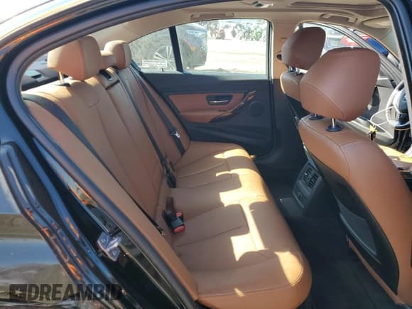 ✅ 2015 BMW 3 Series 328i • VIN: WBA3C1C56FP853372 • Лот: 71031195. Опубликован ранее на Copart с пробегом 22 407 миль. Бесплатный доступ к архиву аукционных продаж из США и подробный отчёт об истории автомобиля на DreamBid. Изображение 10.