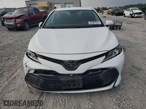 2019 Toyota Camry LE with VIN 4T1B11HK8KU849964, listed as a Copart auction lot 69364325 with 32,814 mi miles and Salvage title. Bid and sale history available at DreamBid. Image 5.