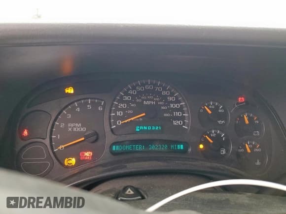 ✅ 2003 Chevrolet Suburban LS • VIN: 3GNEC16Z13G186812 • Лот: 58567425. Опубликован ранее на Copart с пробегом 302 320 миль. Бесплатный доступ к архиву аукционных продаж из США и подробный отчёт об истории автомобиля на DreamBid. Изображение 9.