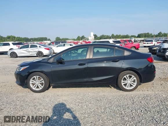 2019 Chevrolet Cruze LS с VIN 1G1BC5SM0K7152215, выставлен на аукционе IAAI как лот 42590862 с пробегом 150 357 миль миль и . История ставок и продаж доступна на DreamBid. Изображение 14.