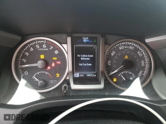 ✅ 2022 Toyota Tacoma SR5 • VIN: 3TYBZ5DN8NT001780 • Lot: 91679105. Listed on Copart with 38,053 mi. Free auction sales archive from the USA and detailed vehicle history report at DreamBid. Image 9.