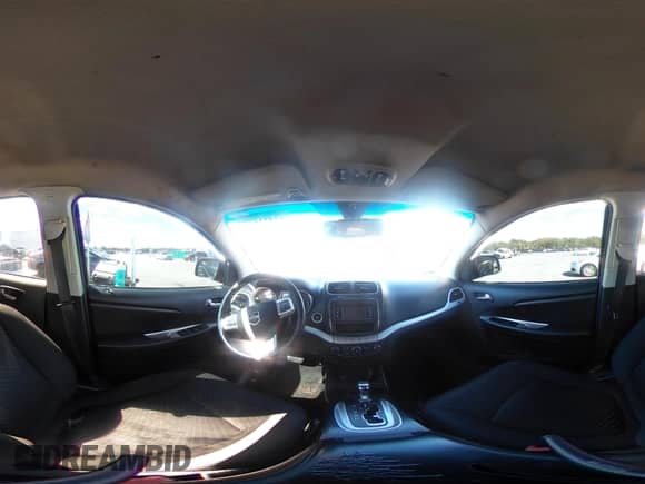 2017 Dodge Journey SE z VIN 3C4PDCAB4HT630221, wystawiony jako IAAI lot #43423577 z przebiegiem 126 030 mil mil oraz . Historia ofert i sprzedaży dostępna na DreamBid. Obrazek 18.