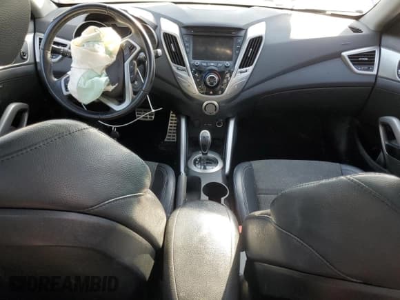 ✅ 2014 Hyundai Veloster • VIN: KMHTC6AD5EU193346 • Lot: 77938744. Wystawiony na Copart z przebiegiem Nie podano. Bezpłatny archiwum sprzedaży aukcyjnych z USA i szczegółowy raport historii pojazdu na DreamBid. Zdjęcie 8.