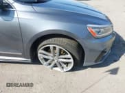 ✅ 2016 Volkswagen Passat S • VIN: 1VWAS7A35GC055923 • Lot: 43263048. Wystawiony na IAAI z przebiegiem 104 779 mil. Bezpłatny archiwum sprzedaży aukcyjnych z USA i szczegółowy raport historii pojazdu na DreamBid. Zdjęcie 6.