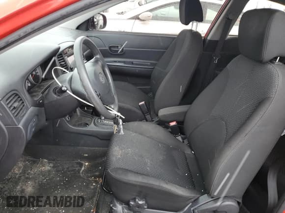 ✅ 2010 Hyundai Accent L • VIN: KMHCN3BC6AU186799 • Лот: 50312245. Опубликован ранее на Copart с пробегом 125 666 миль. Бесплатный доступ к архиву аукционных продаж из США и подробный отчёт об истории автомобиля на DreamBid. Изображение 7.