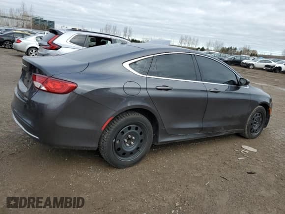 ✅ 2015 Chrysler 200 Limited • VIN: 1C3CCCAB6FN506731 • Лот: 92703375. Опубликован ранее на Copart с пробегом 199 159 миль. Бесплатный доступ к архиву аукционных продаж из США и подробный отчёт об истории автомобиля на DreamBid. Изображение 3.