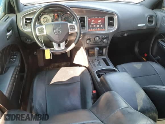 ✅ 2014 Dodge Charger RT • VIN: 2C3CDXCT3EH159439 • Lot: 81860245. Wystawiony na Copart z przebiegiem 140 297 mil. Bezpłatny archiwum sprzedaży aukcyjnych z USA i szczegółowy raport historii pojazdu na DreamBid. Zdjęcie 8.