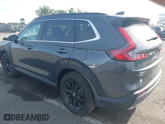 ✅ 2025 Honda CR-V Sport • VIN: 5J6RS6H50SL010964 • Lot: 43338024. Listed on IAAI with 3,873 mi. Free auction sales archive from the USA and detailed vehicle history report at DreamBid. Image 3.