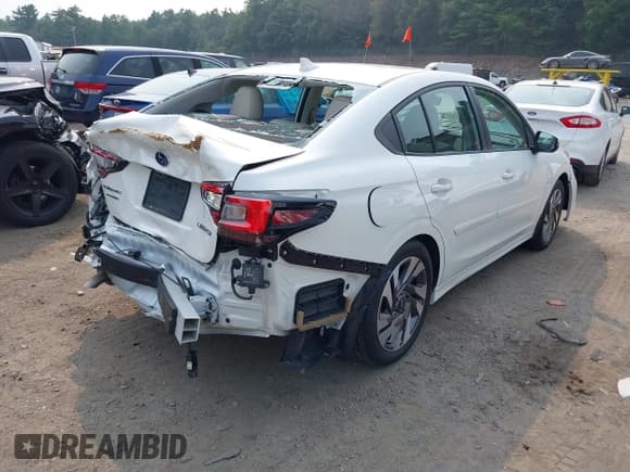 ✅ 2024 Subaru Legacy Limited • VIN: 4S3BWAN68R3018560 • Lot: 42897220. Listed on IAAI with 21,382 mi. Free auction sales archive from the USA and detailed vehicle history report at DreamBid. Image 4.