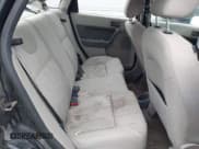 ✅ 2008 Ford Focus SE • VIN: 1FAHP35N68W159799 • Lot: 43637564. Wystawiony na IAAI z przebiegiem 219 187 mil. Bezpłatny archiwum sprzedaży aukcyjnych z USA i szczegółowy raport historii pojazdu na DreamBid. Zdjęcie 8.