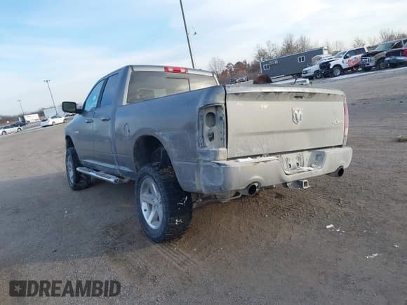 ✅ 2010 Dodge 1500 SLT • VIN: 1D7RV1GT9AS171789 • Lot: 41109261. Wystawiony na IAAI z przebiegiem 228 918 mil. Bezpłatny archiwum sprzedaży aukcyjnych z USA i szczegółowy raport historii pojazdu na DreamBid. Zdjęcie 3.