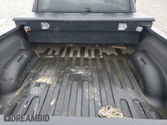 2017 Ram 1500 Tradesman z VIN 3C6JR6AT1HG745604, wystawiony jako Copart lot #42191005 z przebiegiem 34 249 mil mil oraz Szkoda całkowita • Salvage title. Historia ofert i sprzedaży dostępna na DreamBid. Obrazek 10.