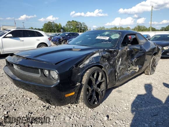 ✅ 2014 Dodge Challenger SXT • VIN: 2C3CDYAG3EH208523 • Lot: 72553994. Wystawiony na Copart z przebiegiem 133 768 mil. Bezpłatny archiwum sprzedaży aukcyjnych z USA i szczegółowy raport historii pojazdu na DreamBid. Zdjęcie 1.