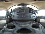 ✅ 2019 Chevrolet Express Passenger LT • VIN: 1GAZGPFG7K1201240 • Lot: 42419677. Wystawiony na IAAI z przebiegiem 190 781 mil. Bezpłatny archiwum sprzedaży aukcyjnych z USA i szczegółowy raport historii pojazdu na DreamBid. Zdjęcie 19.