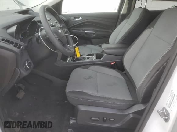 ✅ 2017 Ford Escape SE • VIN: 1FMCU0GD9HUC35233 • Lot: 93063295. Listed on Copart with 119,744 mi. Free auction sales archive from the USA and detailed vehicle history report at DreamBid. Image 7.