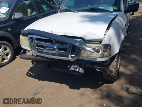 ✅ 2011 Ford Ranger XLT • VIN: 1FTKR4EEXBPA21538 • Lot: 42573198. Listed on IAAI with 117,192 mi. Free auction sales archive from the USA and detailed vehicle history report at DreamBid. Image 6.