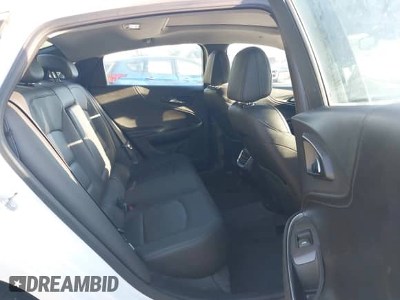 ✅ 2019 Chevrolet Malibu LT • VIN: 1G1ZD5STXKF199955 • Lot: 43335146. Wystawiony na IAAI z przebiegiem 126 678 mil. Bezpłatny archiwum sprzedaży aukcyjnych z USA i szczegółowy raport historii pojazdu na DreamBid. Zdjęcie 8.